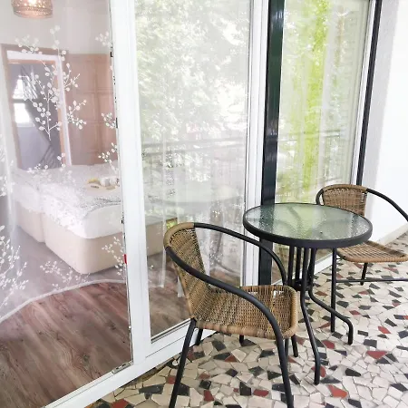 Petőfi Sétány Panzió Apartamento *